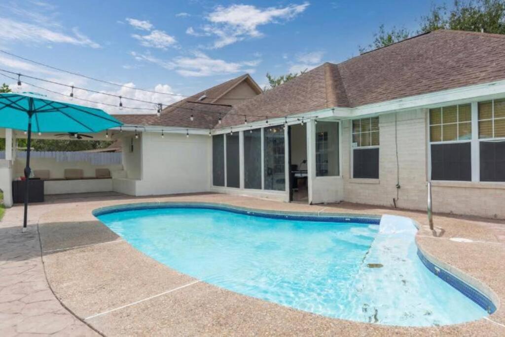 Mcallen 4Br With Pool, Shopping & More Exterior photo